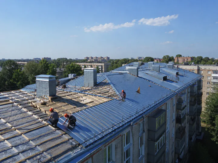 Крыша многоквартирного дома